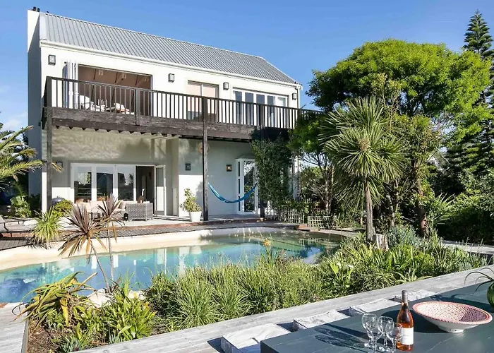 Pets Allowed Hotel Noordhoek Beach Villa - Solar Back Up Power