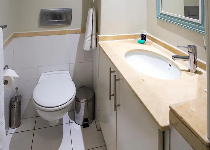 Strandhotel: Lagoon Beach Hotel Apartments