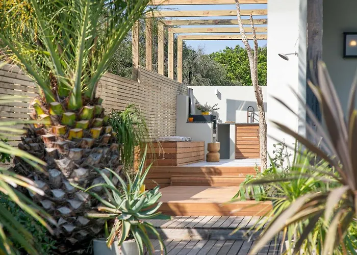 Pets Allowed Hotel Noordhoek Beach Villa - Solar Back Up Power