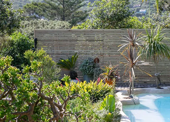 Pets Allowed Hotel Noordhoek Beach Villa - Solar Back Up Power